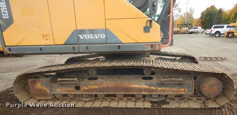 image for item DH6749 2017 Volvo EC250EL excavator
