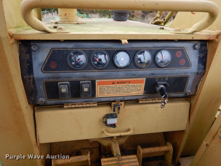 image for item DH6757 1998 Caterpillar 939C track loader