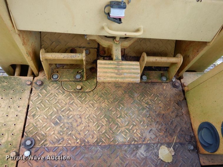 image for item DH6757 1998 Caterpillar 939C track loader