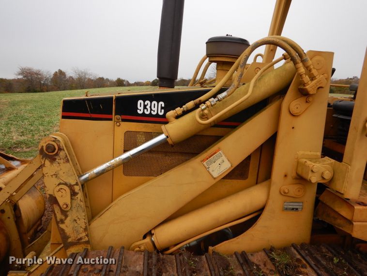 image for item DH6757 1998 Caterpillar 939C track loader