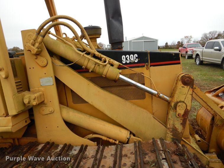 image for item DH6757 1998 Caterpillar 939C track loader