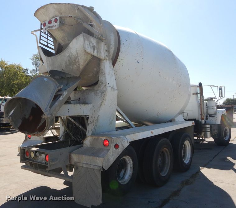 image for item DI1776 2000 Mack DM690S ready mix truck