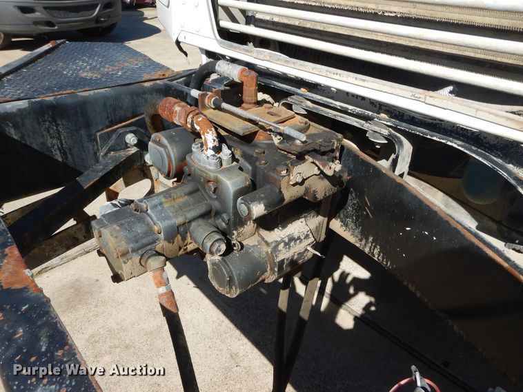 image for item DI1776 2000 Mack DM690S ready mix truck