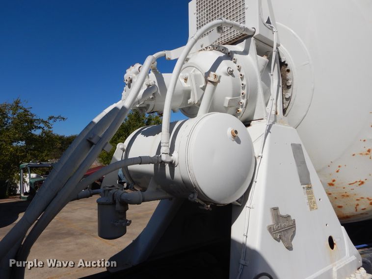 image for item DI1776 2000 Mack DM690S ready mix truck