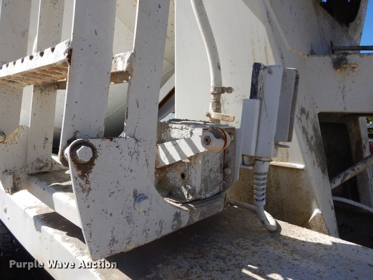 image for item DI1776 2000 Mack DM690S ready mix truck