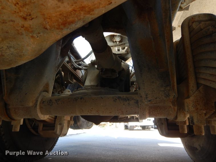 image for item DI1776 2000 Mack DM690S ready mix truck