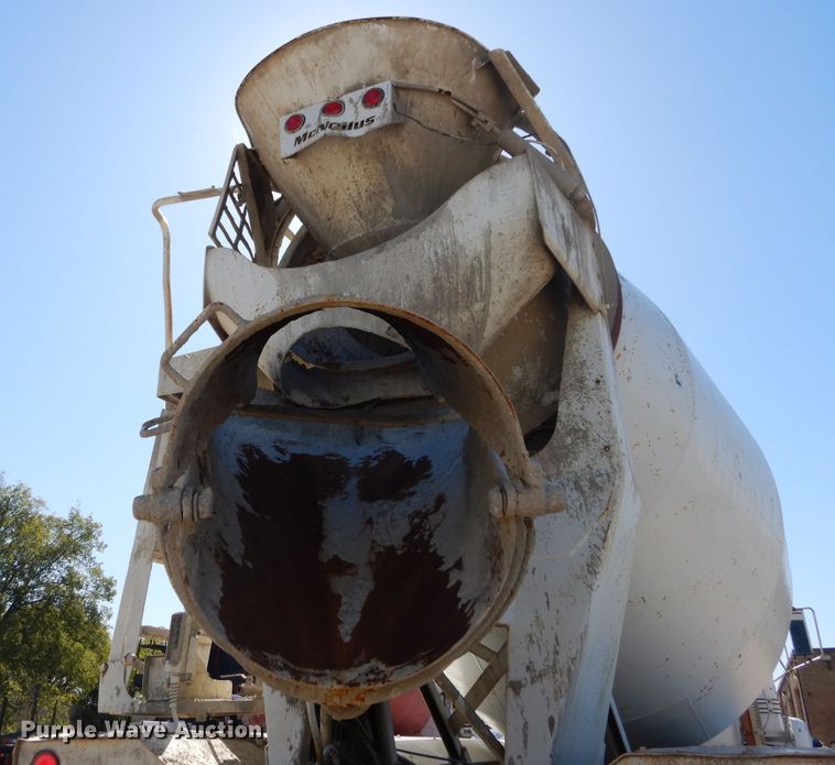 image for item DI1776 2000 Mack DM690S ready mix truck