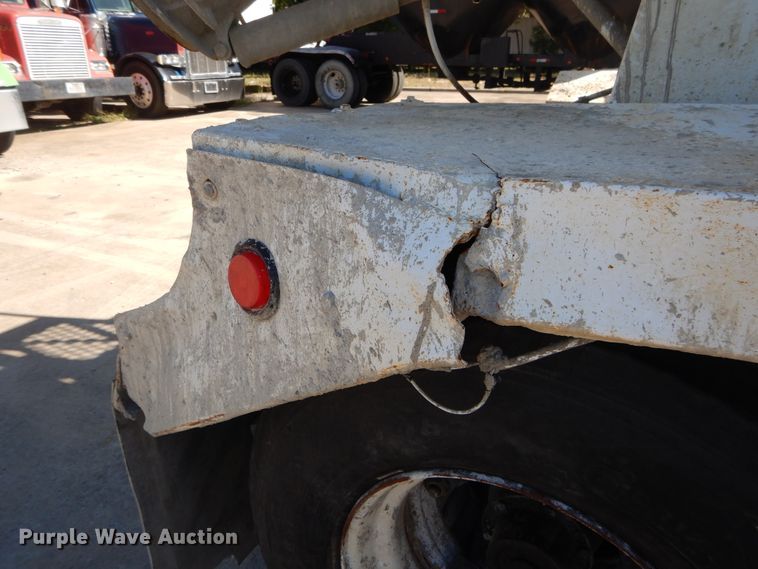 image for item DI1776 2000 Mack DM690S ready mix truck