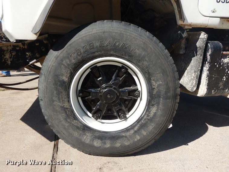 image for item DI1776 2000 Mack DM690S ready mix truck