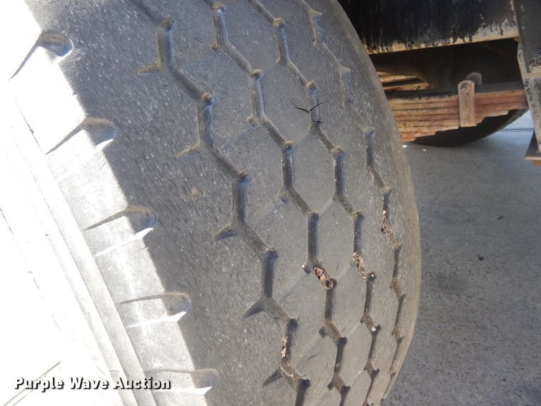 image for item DI1776 2000 Mack DM690S ready mix truck