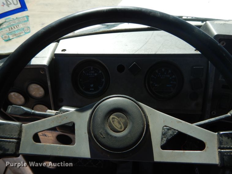 image for item DI1777 2001 Mack DM690S ready mix truck