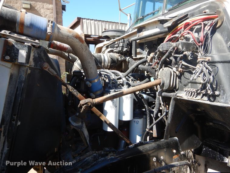 image for item DI1777 2001 Mack DM690S ready mix truck