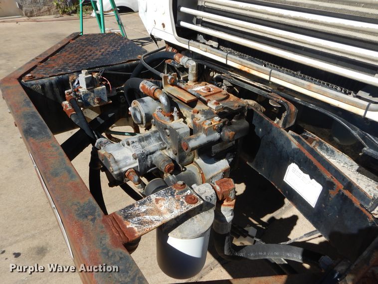 image for item DI1777 2001 Mack DM690S ready mix truck