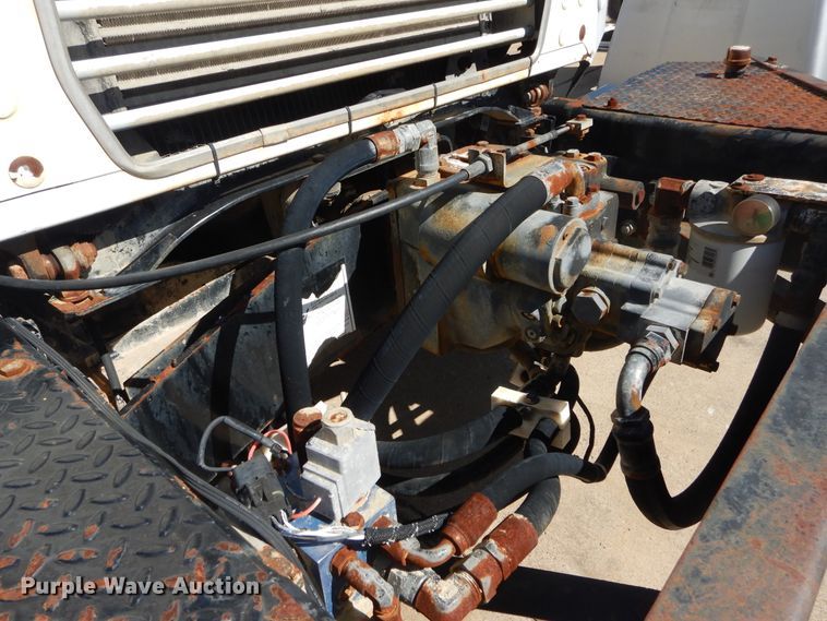 image for item DI1777 2001 Mack DM690S ready mix truck