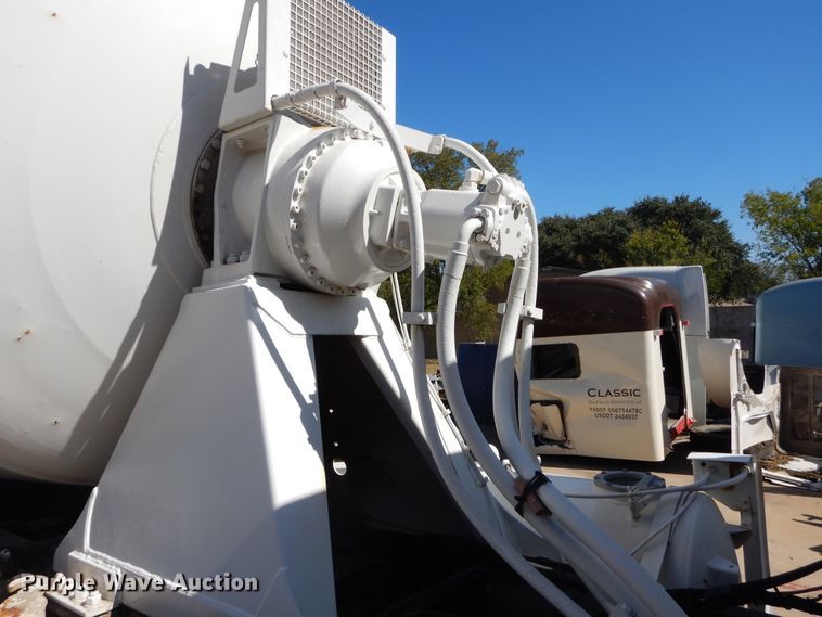 image for item DI1777 2001 Mack DM690S ready mix truck