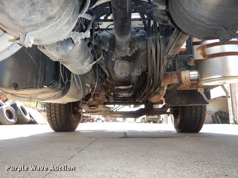 image for item DI1777 2001 Mack DM690S ready mix truck