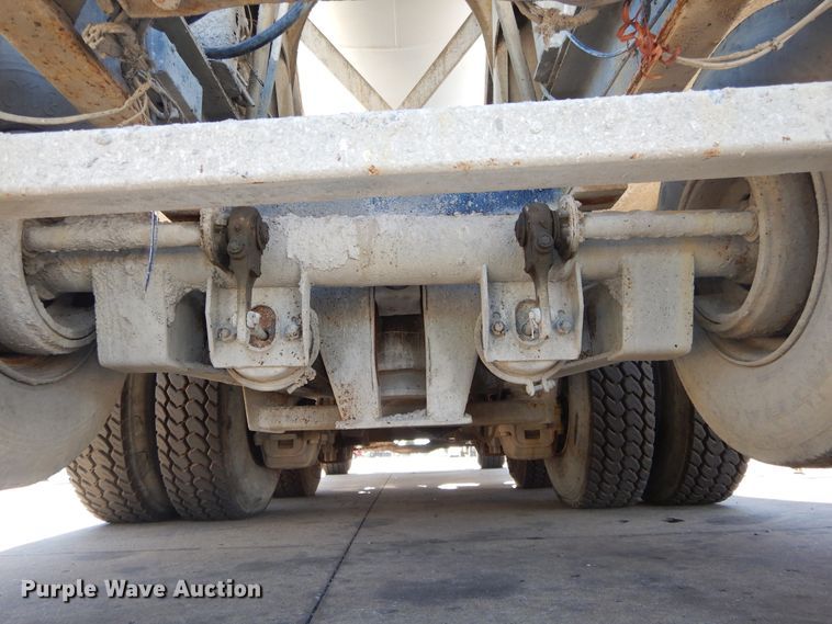 image for item DI1777 2001 Mack DM690S ready mix truck