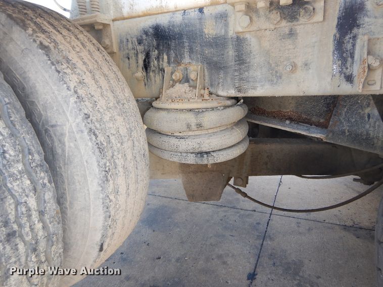 image for item DI1777 2001 Mack DM690S ready mix truck