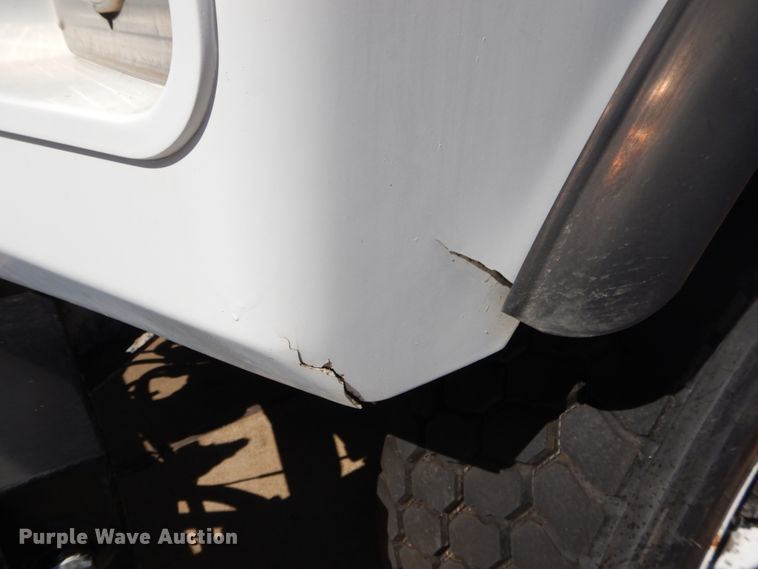 image for item DI1777 2001 Mack DM690S ready mix truck