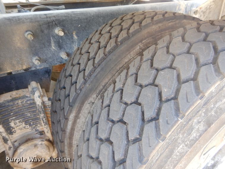 image for item DI1777 2001 Mack DM690S ready mix truck