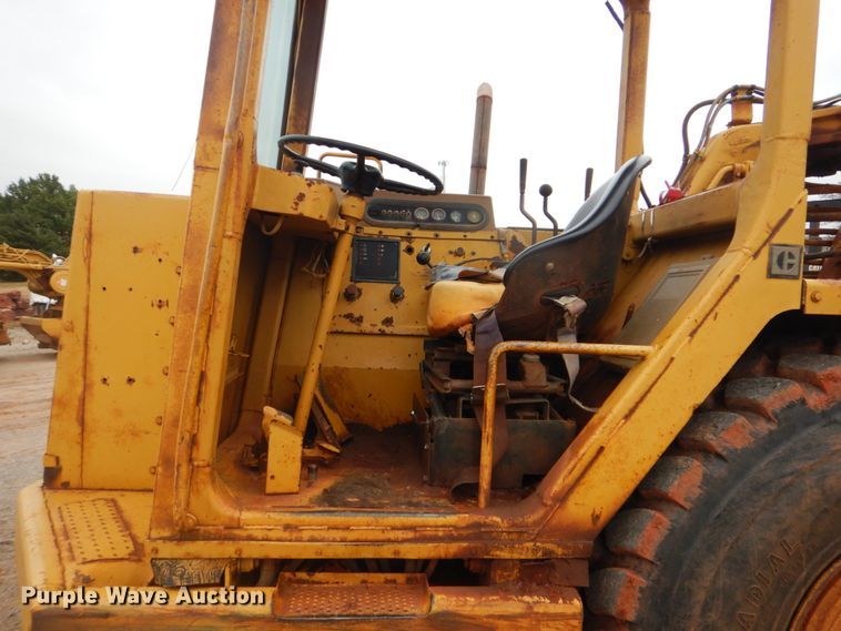 image for item DI2354 1989 Caterpillar 613C elevating scraper