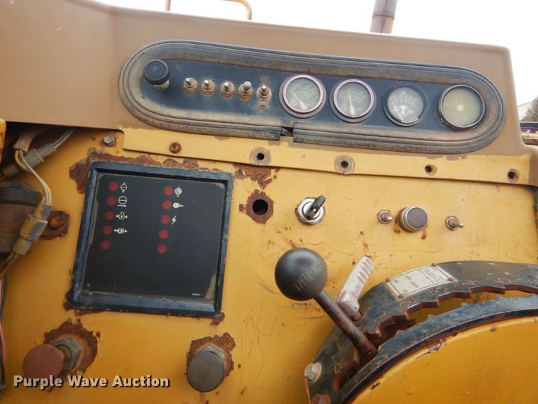 image for item DI2354 1989 Caterpillar 613C elevating scraper