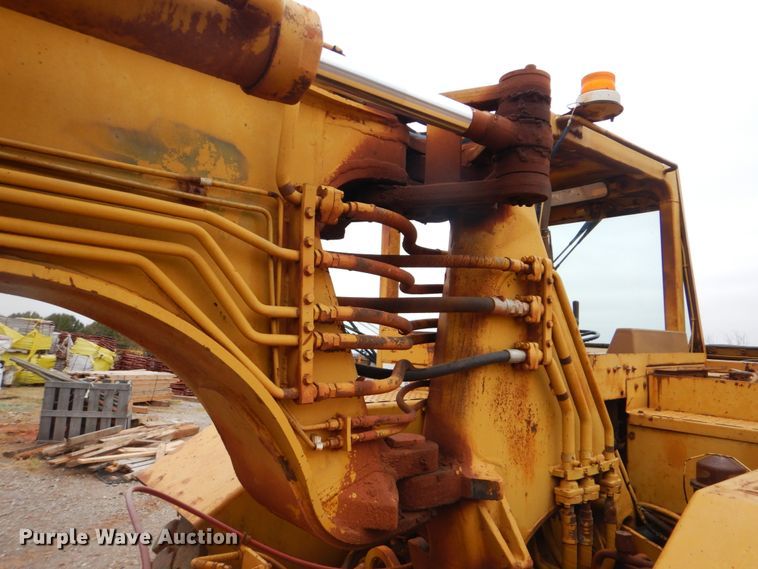 image for item DI2354 1989 Caterpillar 613C elevating scraper