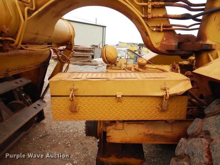 image for item DI2354 1989 Caterpillar 613C elevating scraper