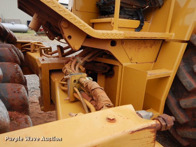 image for item DI2355 1996 Caterpillar CP-563C single drum vibratory roller