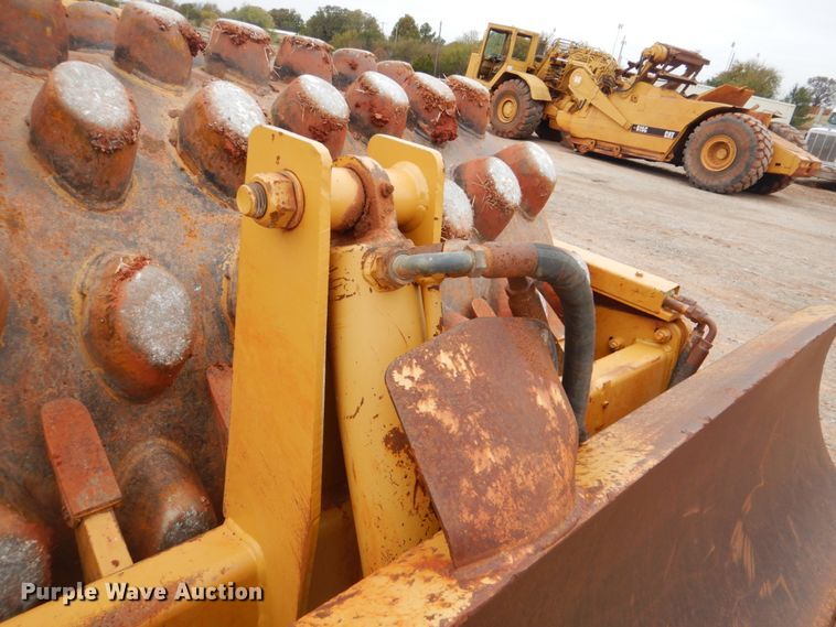 image for item DI2355 1996 Caterpillar CP-563C single drum vibratory roller