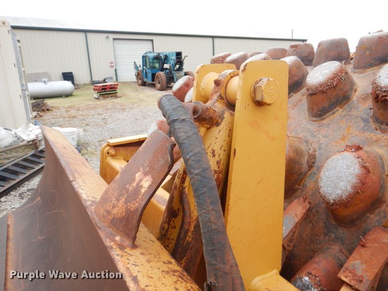 image for item DI2355 1996 Caterpillar CP-563C single drum vibratory roller