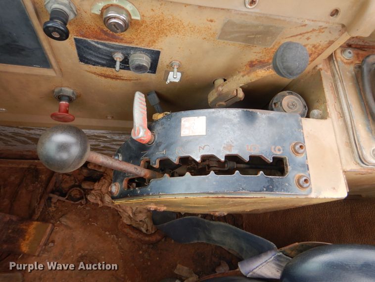 image for item DI2356 1989 Caterpillar 615C elevating scraper