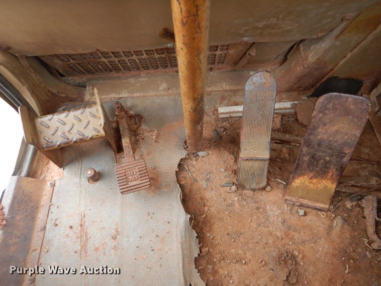 image for item DI2356 1989 Caterpillar 615C elevating scraper