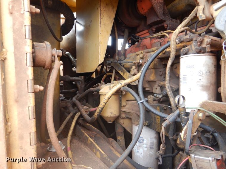 image for item DI2356 1989 Caterpillar 615C elevating scraper