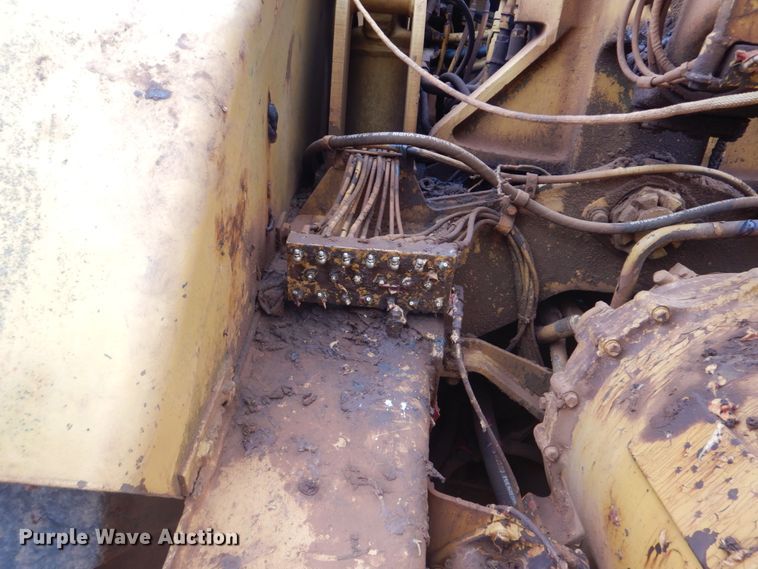 image for item DI2356 1989 Caterpillar 615C elevating scraper