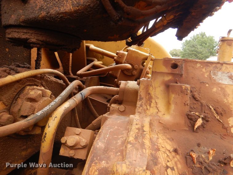 image for item DI2356 1989 Caterpillar 615C elevating scraper