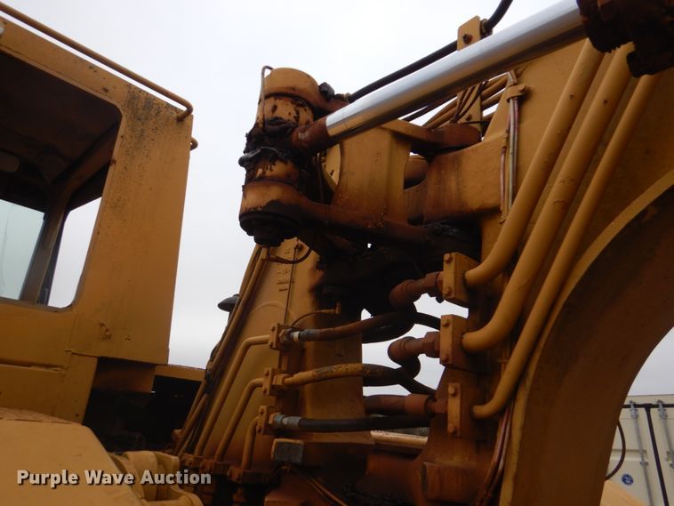 image for item DI2356 1989 Caterpillar 615C elevating scraper