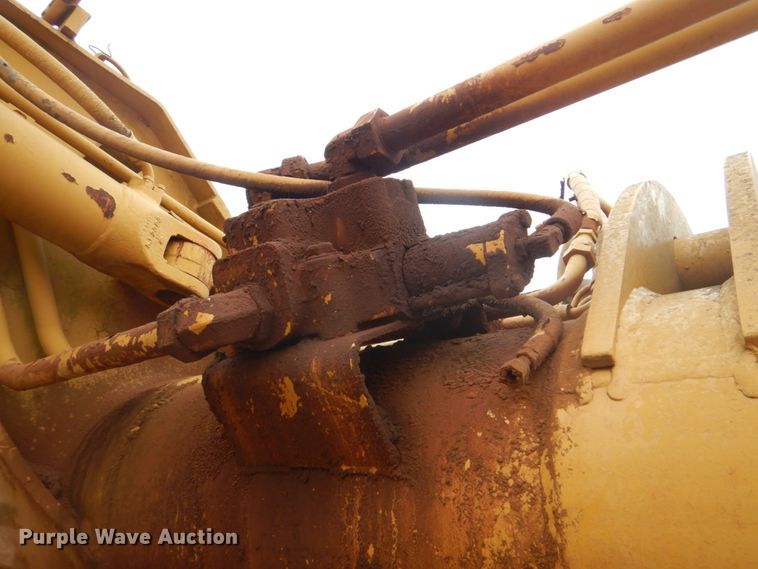 image for item DI2356 1989 Caterpillar 615C elevating scraper