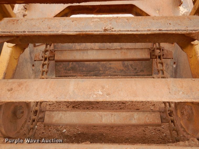 image for item DI2356 1989 Caterpillar 615C elevating scraper