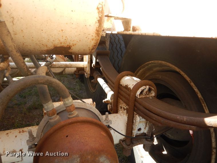 image for item DV9740 2001 Hawkeye bottom dump trailer