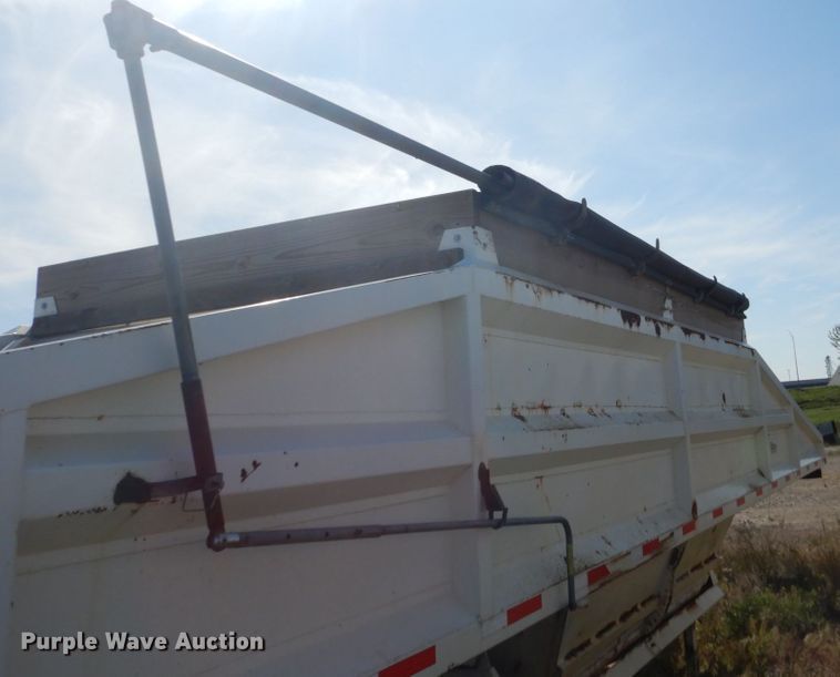 image for item DV9740 2001 Hawkeye bottom dump trailer