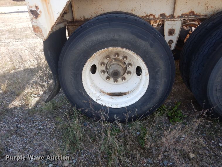image for item DV9740 2001 Hawkeye bottom dump trailer