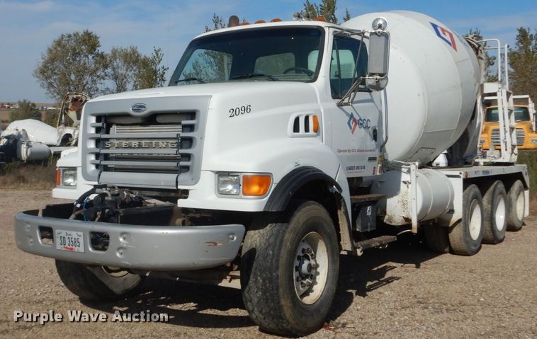 image for item DV9743 2003 Sterling L-Line ready mix truck