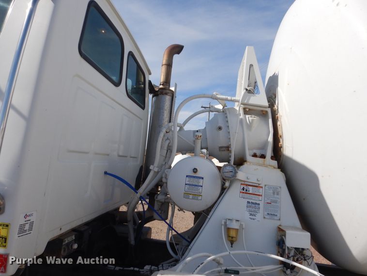 image for item DV9743 2003 Sterling L-Line ready mix truck