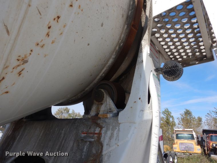 image for item DV9743 2003 Sterling L-Line ready mix truck