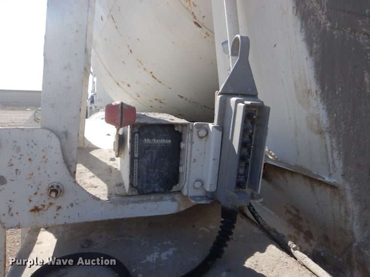 image for item DV9743 2003 Sterling L-Line ready mix truck