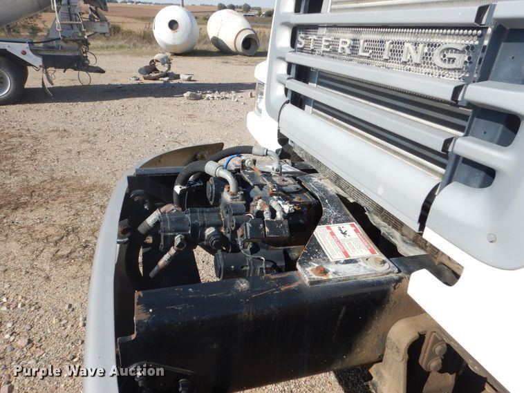 image for item DV9743 2003 Sterling L-Line ready mix truck