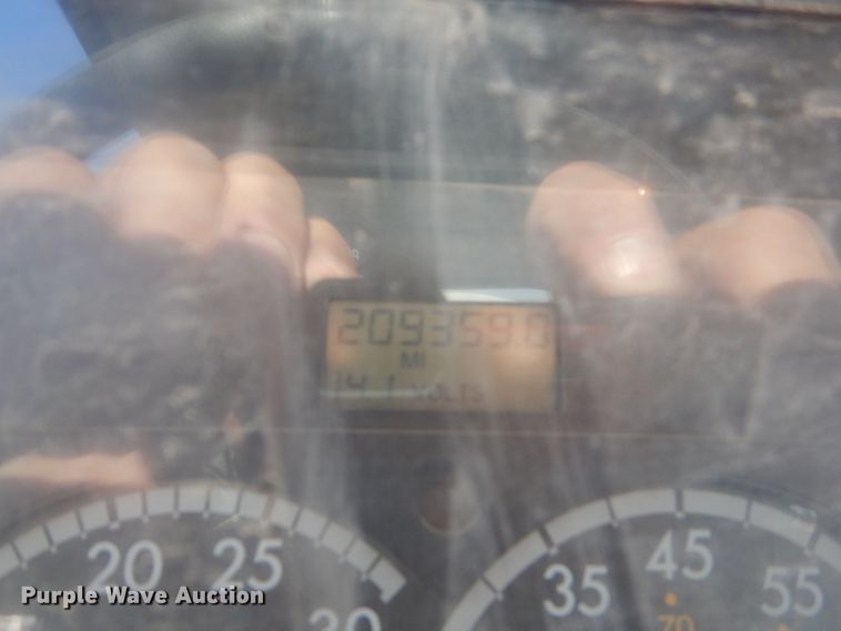 image for item DV9743 2003 Sterling L-Line ready mix truck