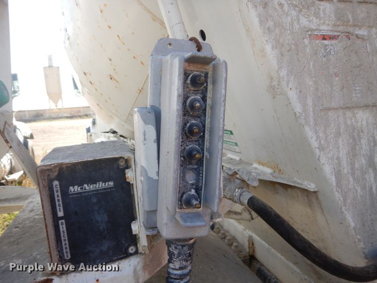 image for item DV9745 2007 Sterling L-Line ready mix truck