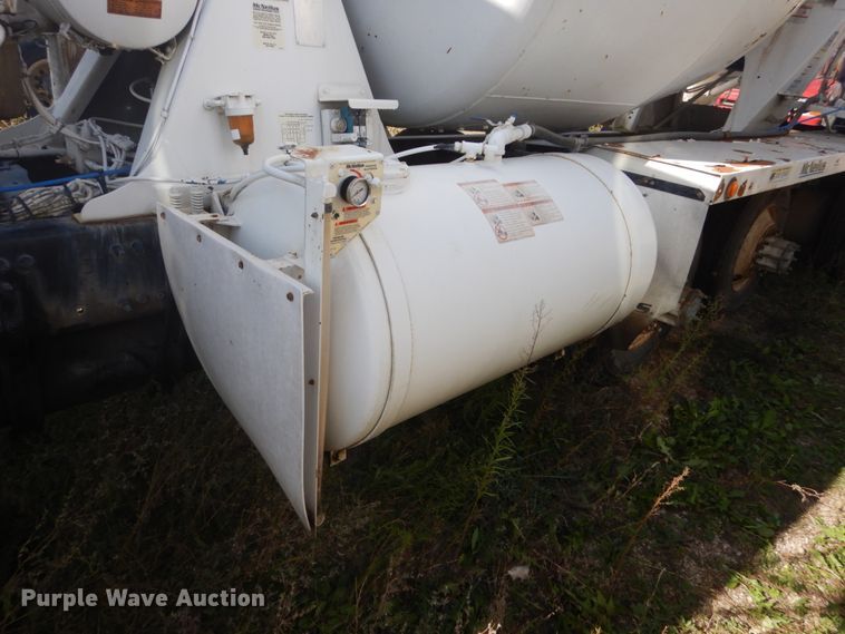 image for item DV9745 2007 Sterling L-Line ready mix truck